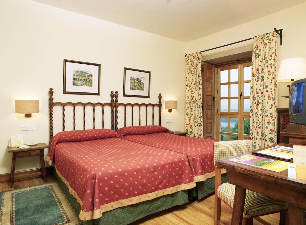 Parador De Туй Экстерьер фото