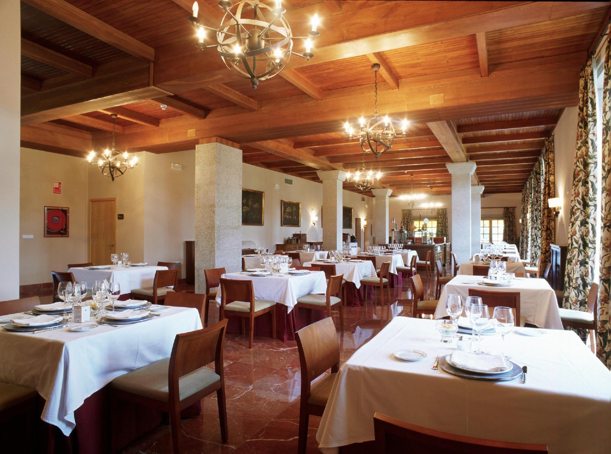 Parador De Туй Экстерьер фото