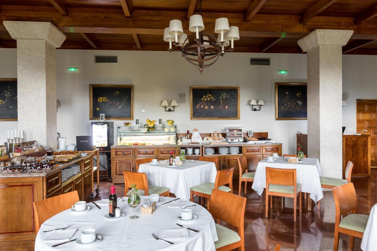 Parador De Туй Экстерьер фото